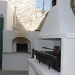 To Konatzi Tis Marikas Tzai Tou Yianni Landhuis *