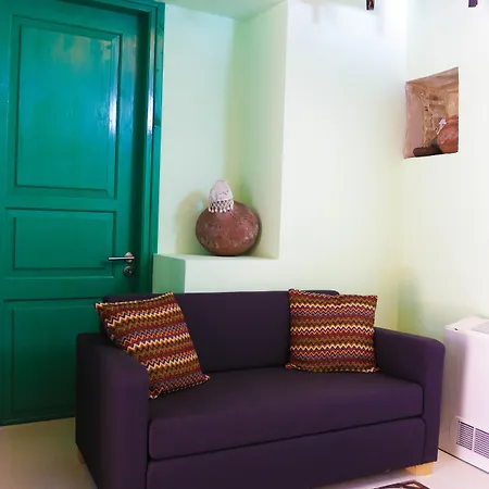 To Konatzi Tis Marikas Tzai Tou Yianni *