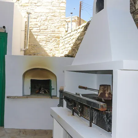 To Konatzi Tis Marikas Tzai Tou Yianni Casa di campagna *