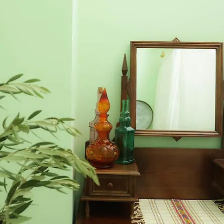 To Konatzi Tis Marikas Tzai Tou Yianni 카토 드리스