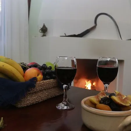 To Konatzi Tis Marikas Tzai Tou Yianni