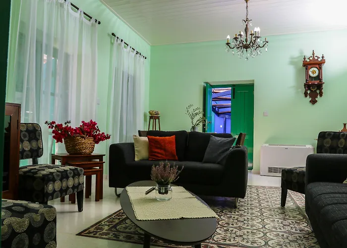 To Konatzi Tis Marikas Tzai Tou Yianni Venkovský dům *