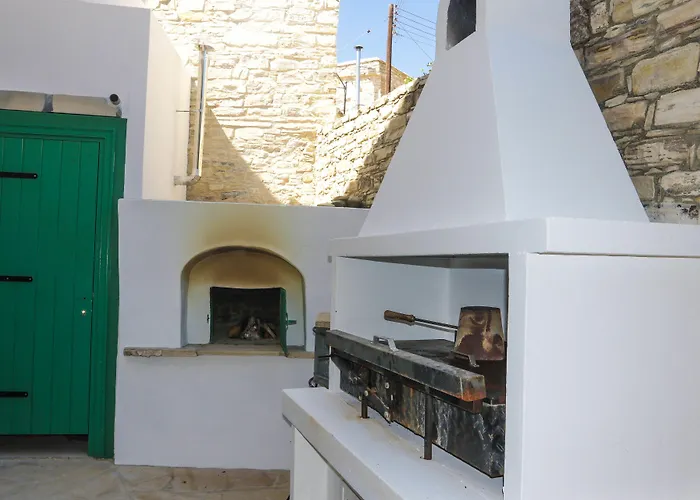 To Konatzi Tis Marikas Tzai Tou Yianni Venkovský dům *